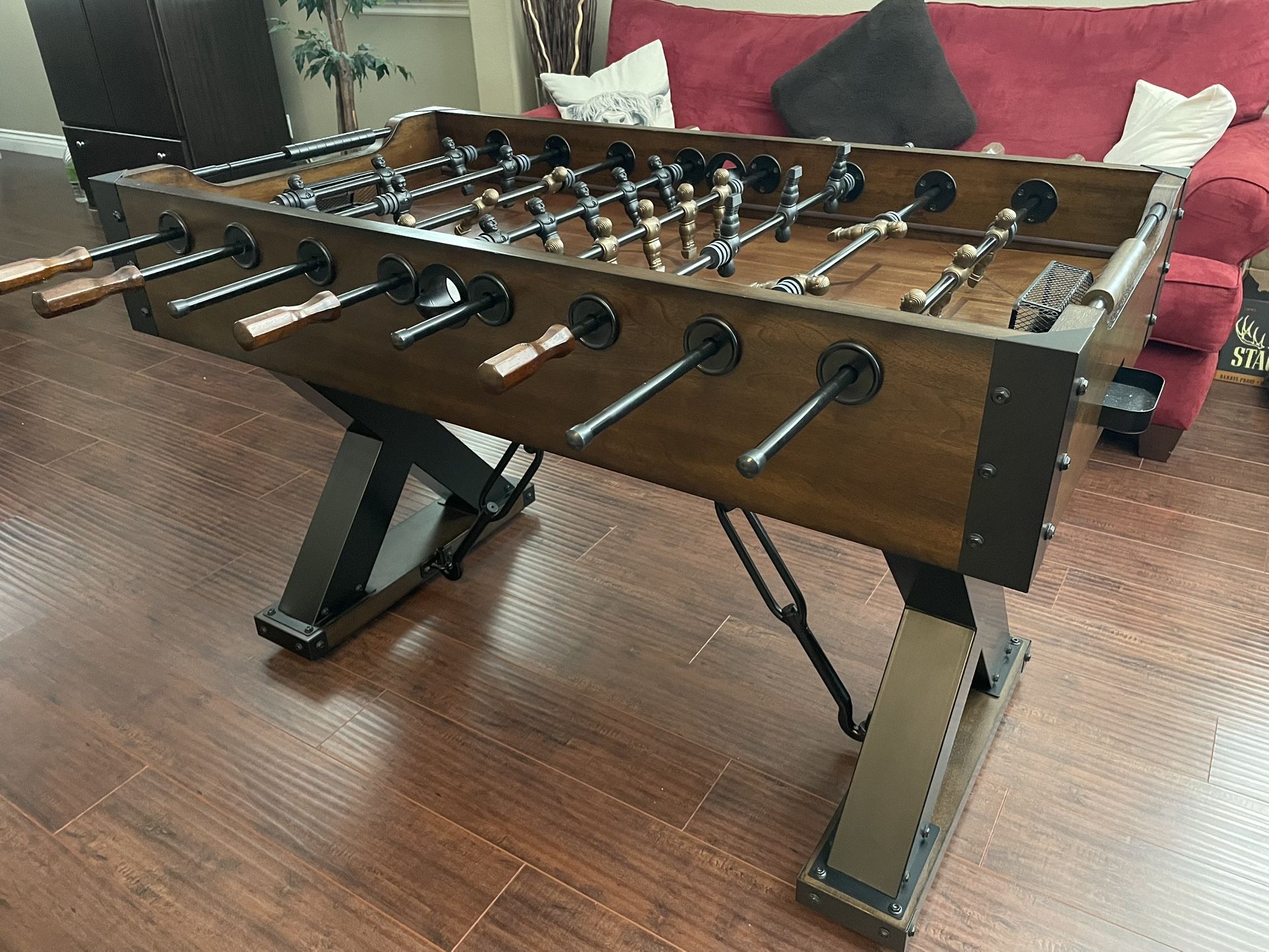 Beautiful Heavy Duty Foosball Table Immaculate Condition
