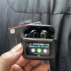 JBL Tour Pro 2