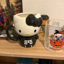 Hello Kitty Coffee Cups 