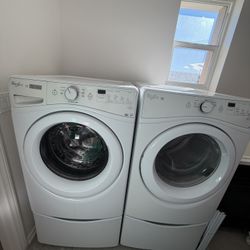 Whirlpool Duet Front Load Washer & Dryer With Pedestals