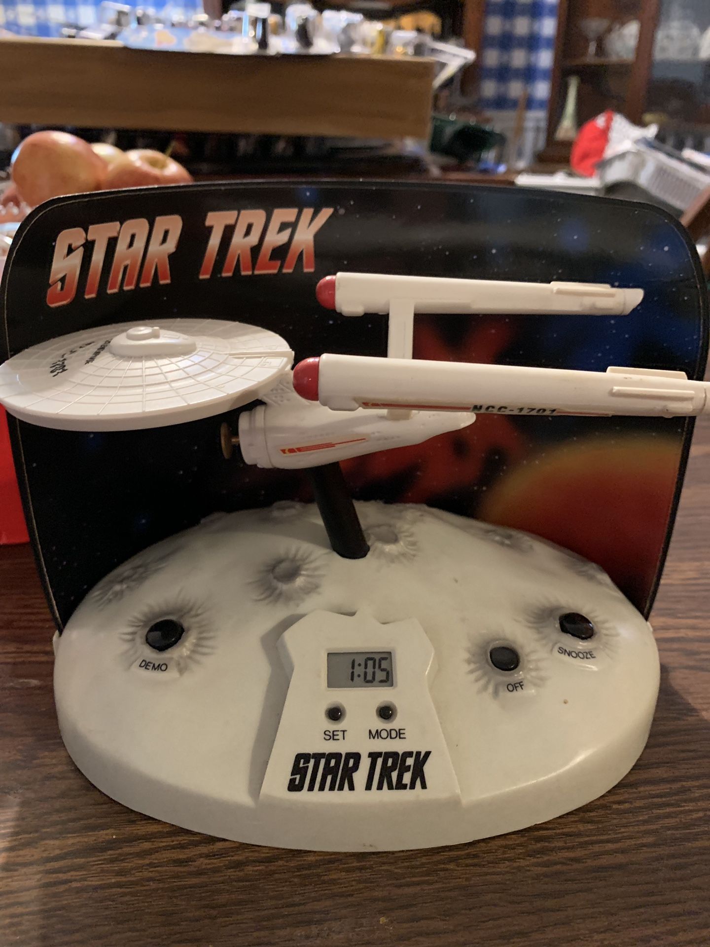 1993 StarTrek talking motion sound light alarm clock