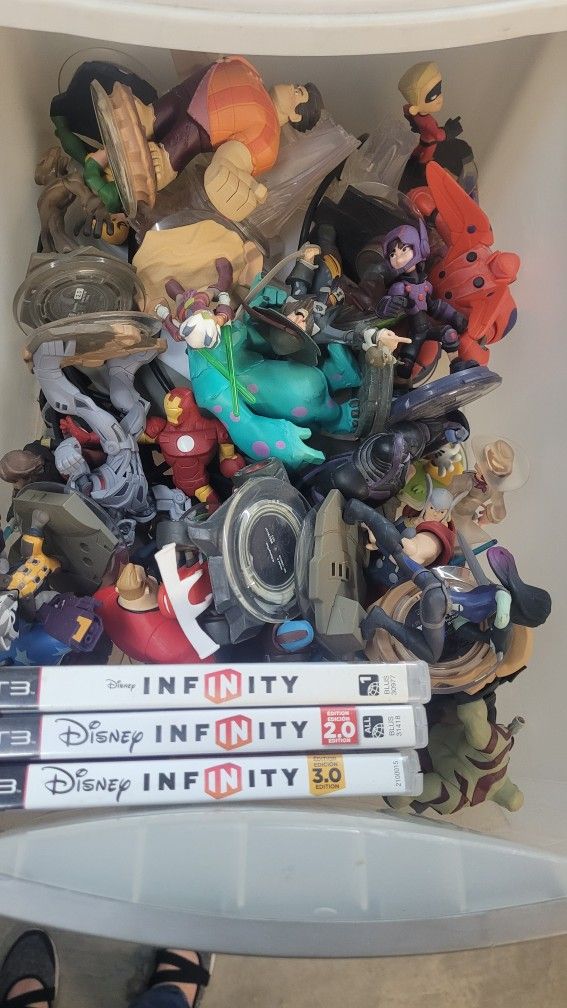 PS3 Disney Infinity 1.0 2.0 & 3.0 Bases, 40 Characters & More