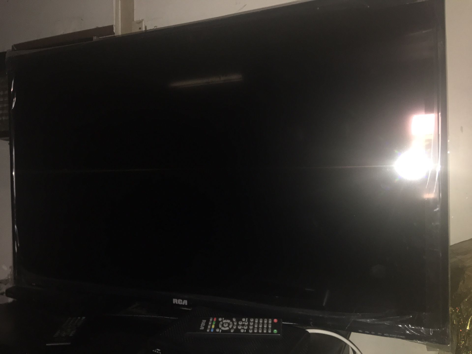 BRAND NEW 50” RCA FLAT SCREEN W/REMOTE