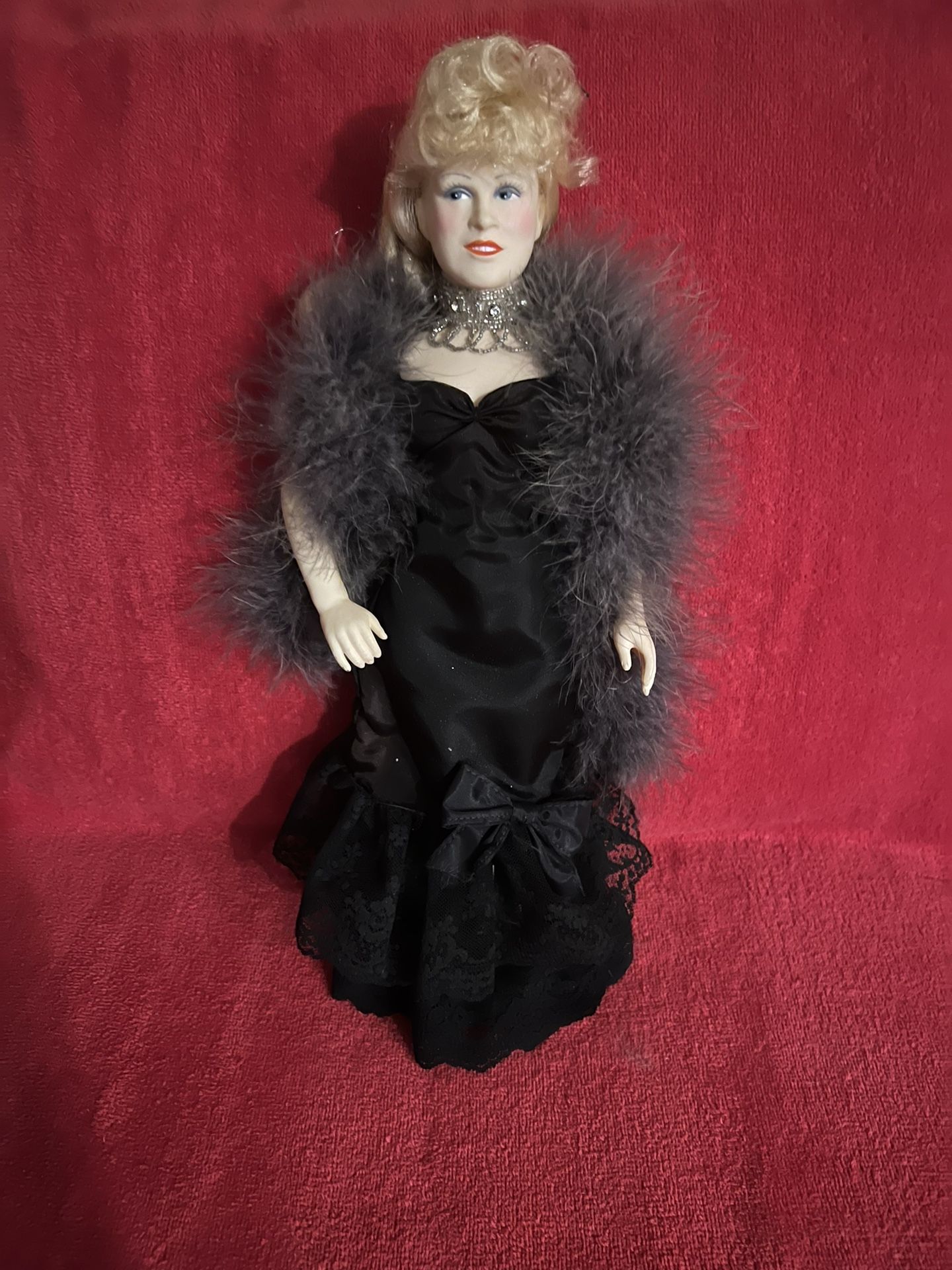 Vintage 1982 Film History Effanbee MAE WEST Doll Porcelain Legend Series Fourth "Come Up and See Me Some Time" gal w/BOX