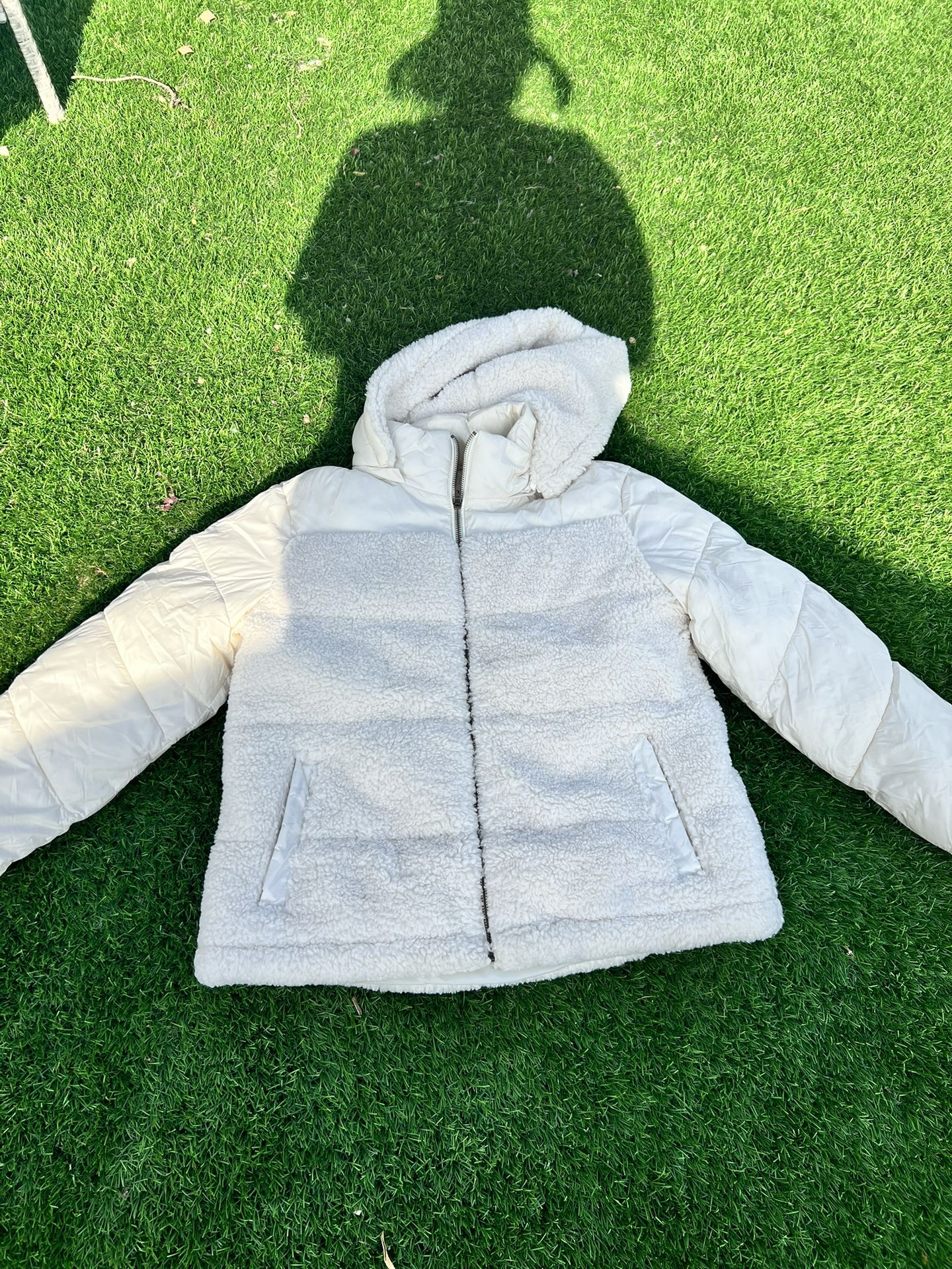 Crème Color Women’s Fleece/ Puffer Jacket