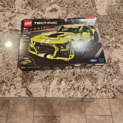 New Lego Technic Ford Mustang GT500  # 42138