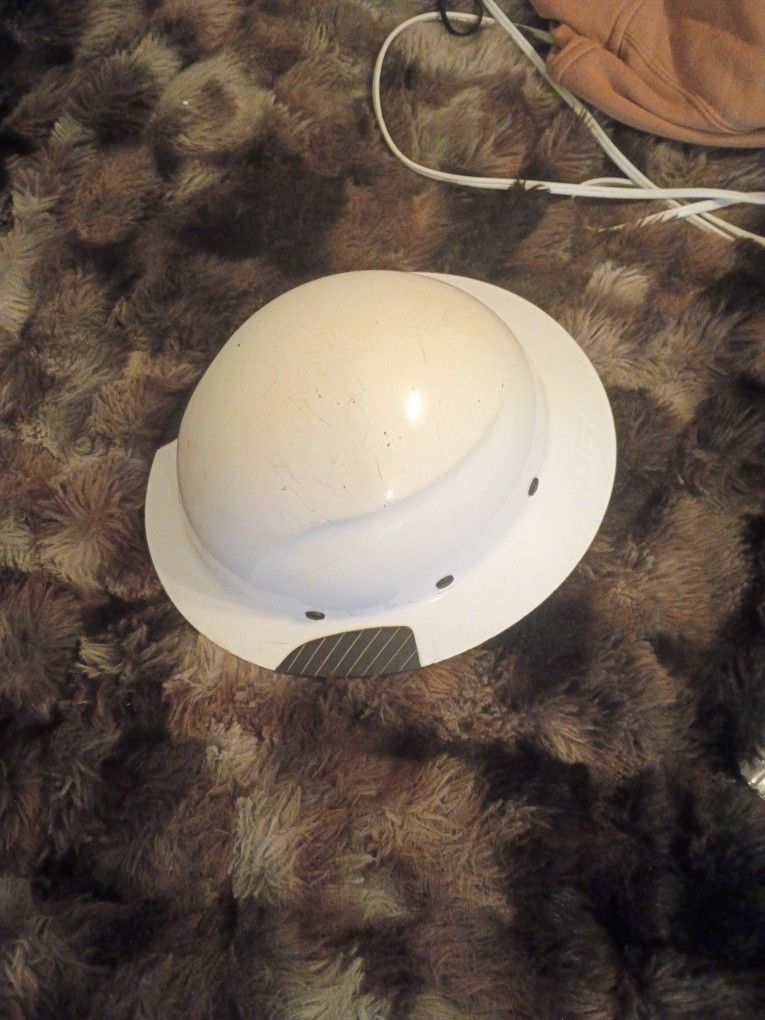 Hard Hat (Lift)