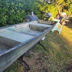 12ft Jonboat 7.5 2 Stroke Motor