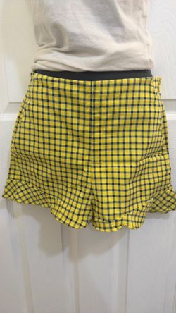 Zara plaid printed ruffle shorts