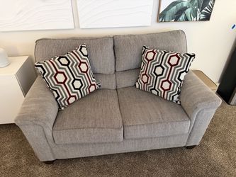 Bob’s Calvin Gray 65” Loveseat + Pillows