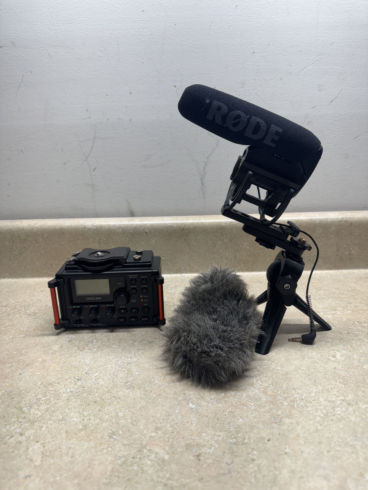 Rode VideoMic pro And Tascam DR-60 Mini