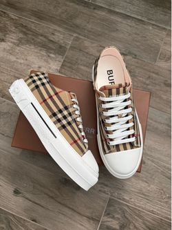 Burberry Check Converse