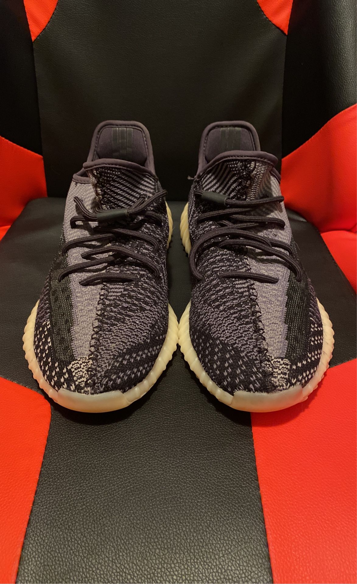 Size 11 1/2- Yeezy 350 V2 Carbon