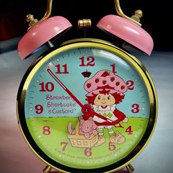 Strawberry shortcake 1980’s alarm clock, works!