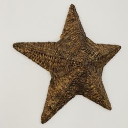 Antique Wicker Star. Elegant design. Like new condition. You can hang it on the wall or place it on your desk. Great bargain. 21” in diameter.