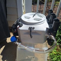 Kayak Or Boat Live Bait Well With Rod Holders