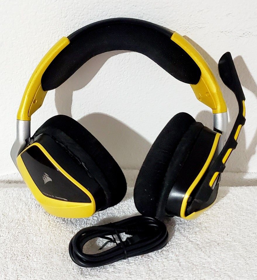Corsair Yellow Void RGB Elite Pro wireless Headset 