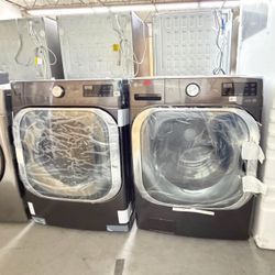 KING‼️capacity ThinQ Black stainless Washer and Dryer Set