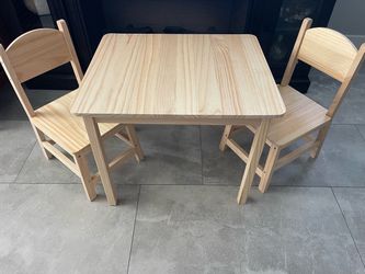 Toddler table and chair set