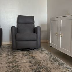 2 Recliners