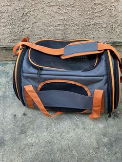 Pet carrier bag