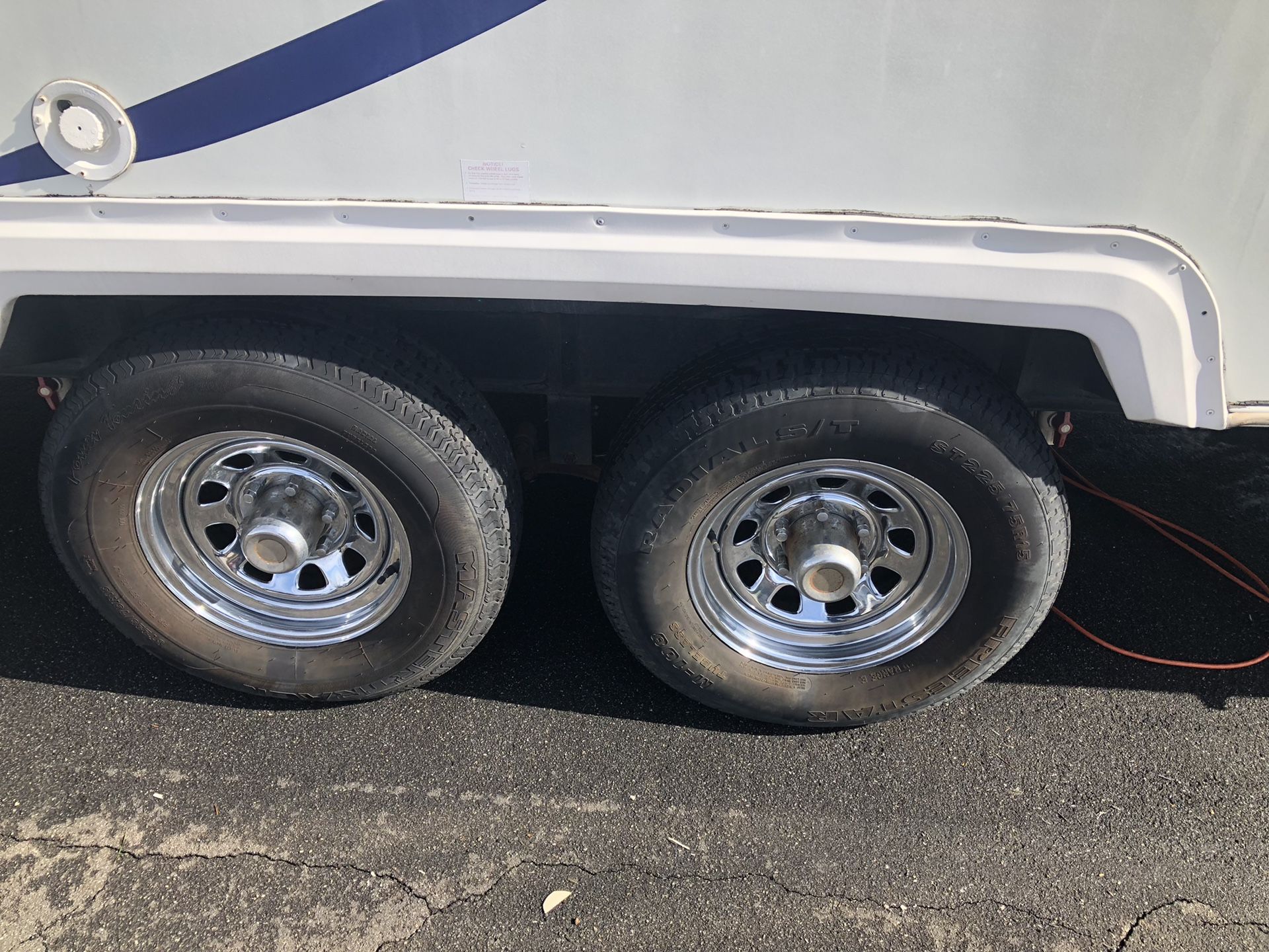 225/75/15 Trailer tires and rims 6 lug