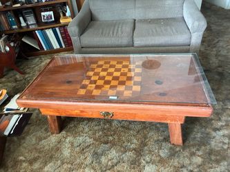 Coffee table with chess board and glass top