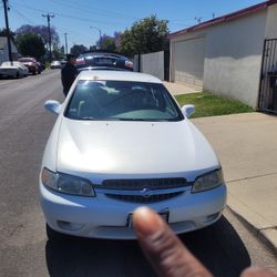 2000 Nissan Altima