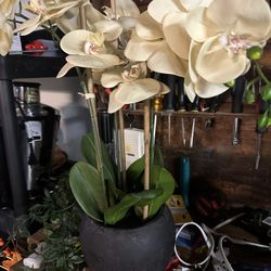 Artificial Flower Vase 