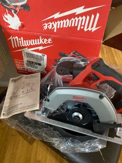 New Milwaukee 6 1/2 inch circular saw tool only