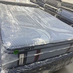 FULL SIZE SEALY POSTUREPEDIC PRO PILLOW TOP MATTRESS & BOX SPRING BED SET