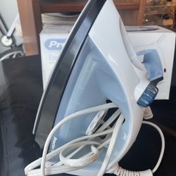 Clothes Iron with Ironing Board