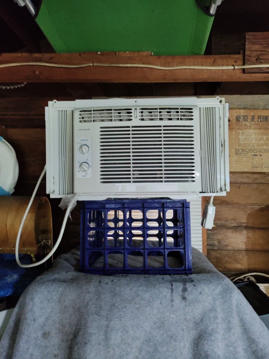 Frigidaire Window AC