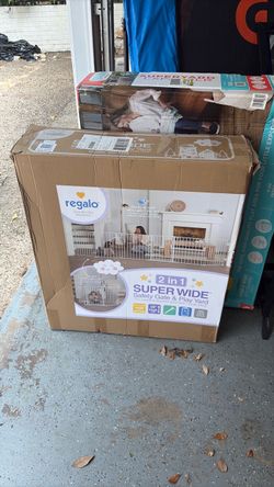Regalo 2-in-1 Super Wide Safety Gate & Play Yard