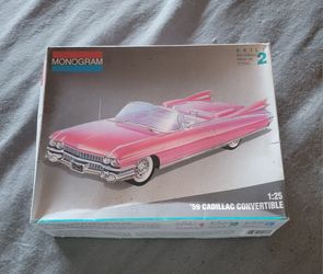 Collectible Model Car Kit, 1959 Cadillac Convertible, Monogram, 1/25 Scale