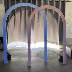 Arches Both Close To 6ft Height 