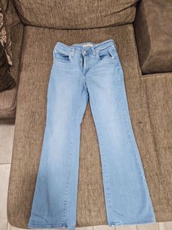 Levi's 725 high rise bootcut jeans