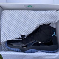 AIR JORDAN 11 GAMMA BLUE SIZE 10