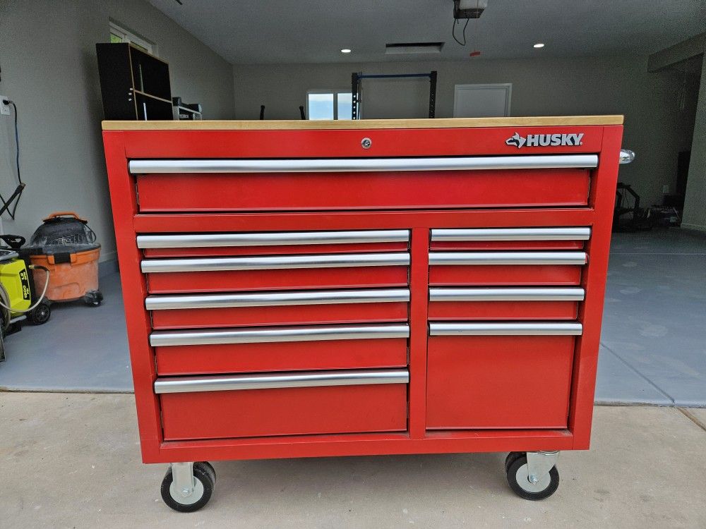 Husky Tool Box for Sale in San Diego, CA OfferUp