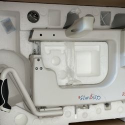 The Grace Company Q'Nique 15R Mid Arm Quilting Machine $3500