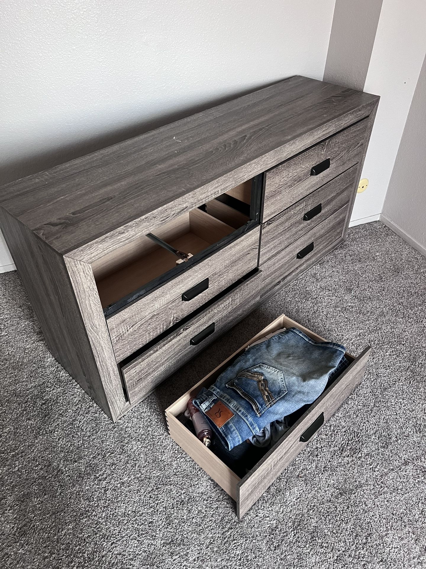 Dresser