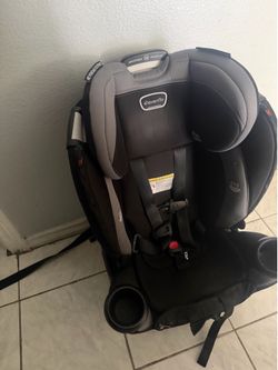 Revolve 360 car seat