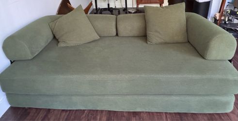 Green Corduroy couch - Adaptable!