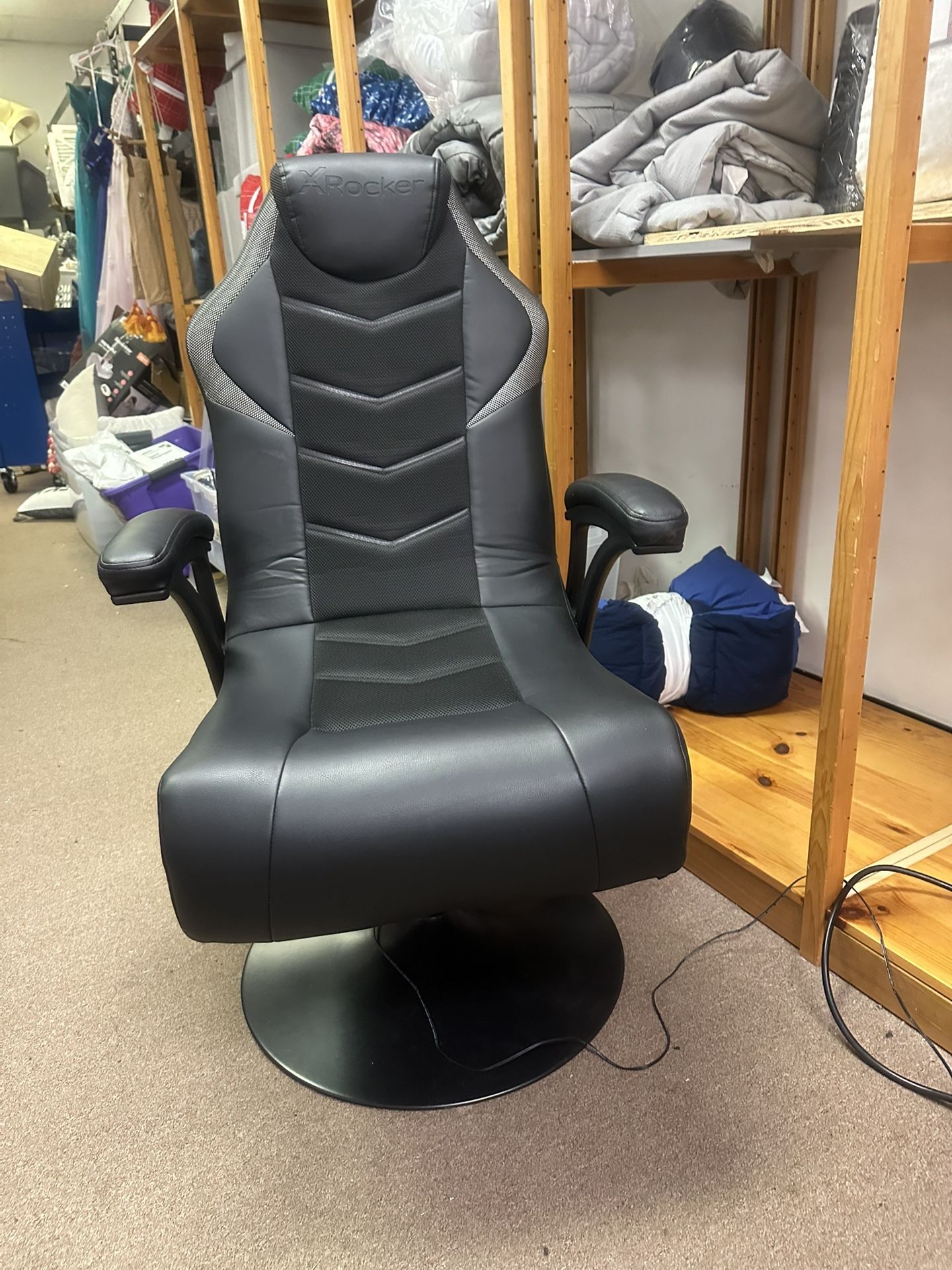 Gaming chair with the speaker