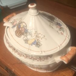Oval Tureen With Lid 