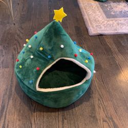 Small Pet Christmas Tree Bed