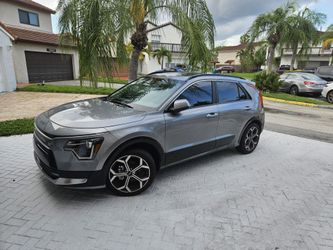 2024 Kia Niro EX Touring Hybrid