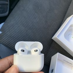 AirPods Gen 3