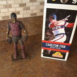 Carlton Fisk Statue 