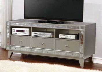TV Stand - 3 drawer console